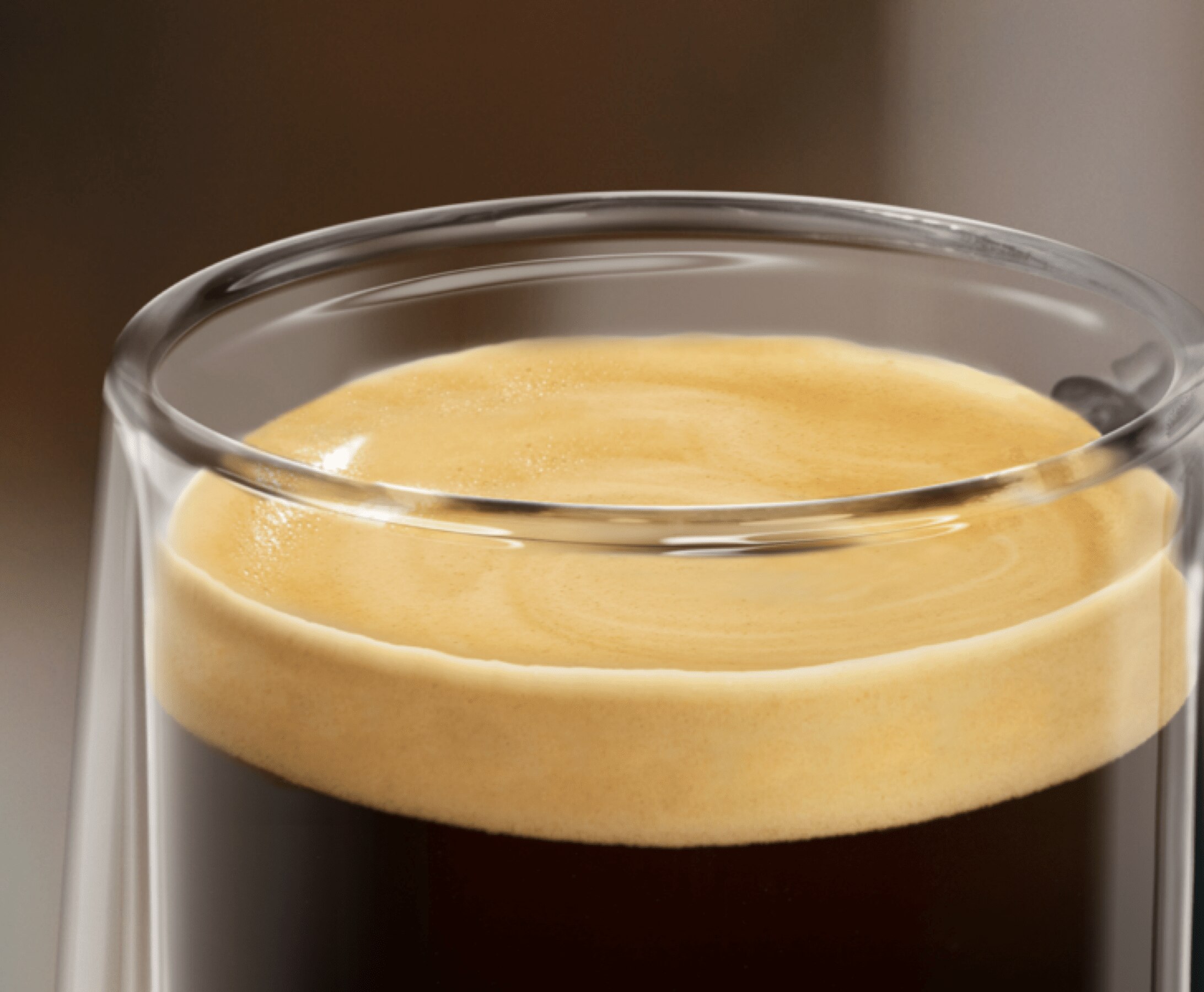café mousseux dans une tasse