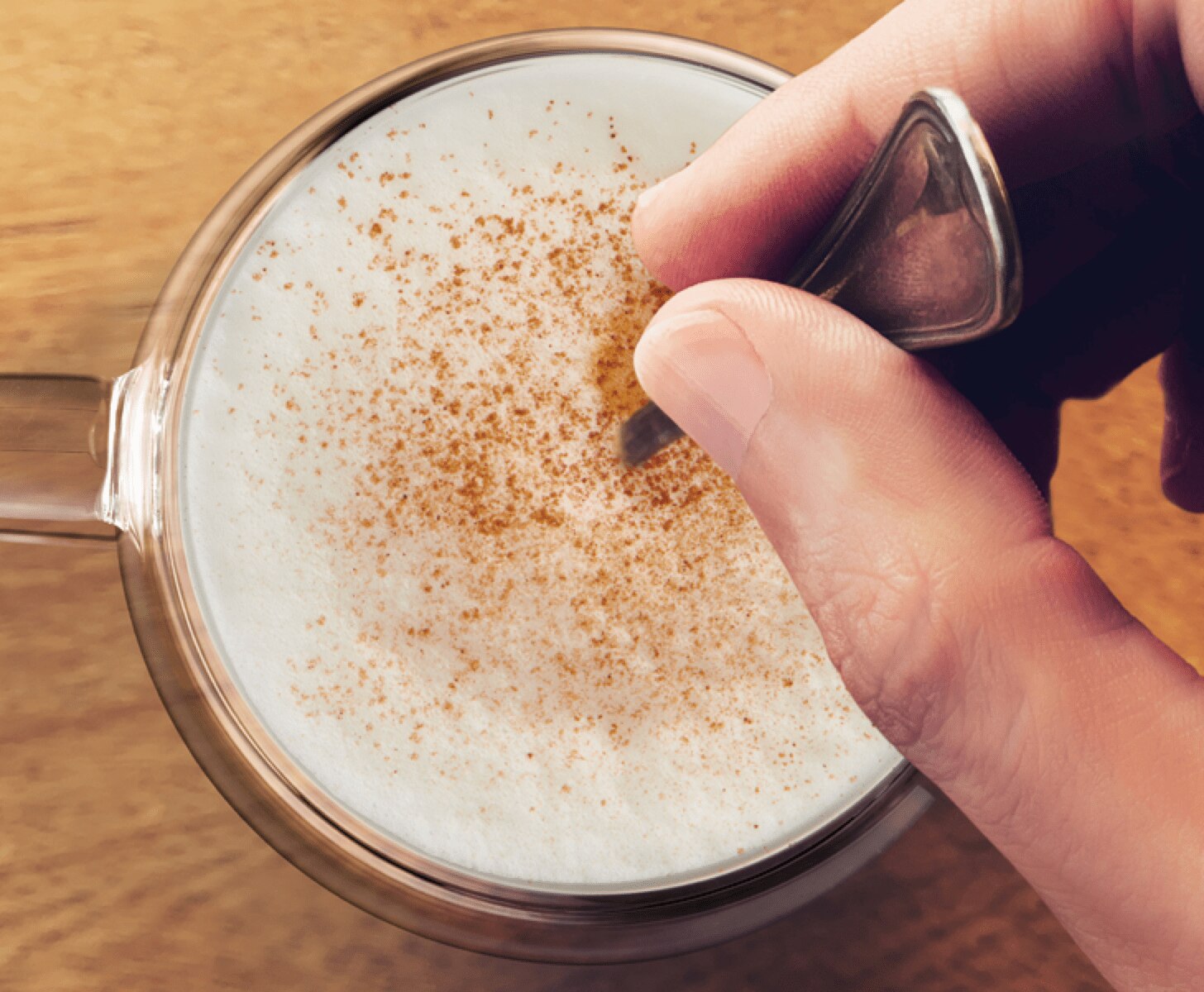 tasse avec cappuccino
